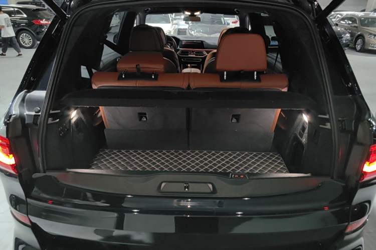 Used BMW X7 2022 xDrive40i Luxury M Sport Package Trunk