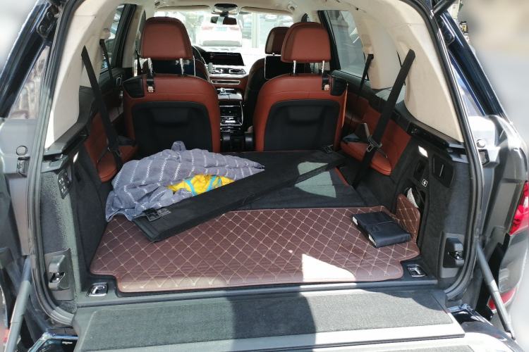 Used BMW X7 2022 xDrive40i Executive M Sport Package Trunk