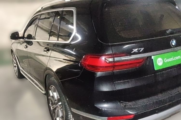 Used BMW X7 2022 xDrive40i Luxury Package with Leading Features Trunk