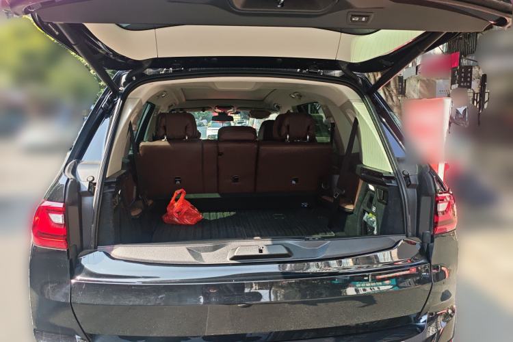 Used BMW X7 2022 xDrive40i Luxury Package with Leading Features Trunk