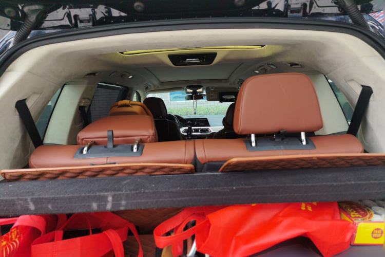 Used BMW X7 2022 xDrive40i Executive M Sport Package Trunk