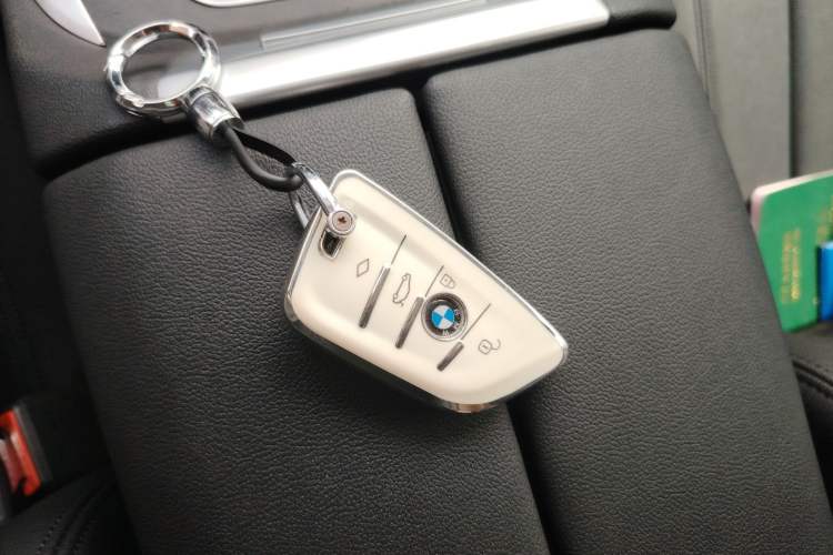 Used BMW X7  Vehicle Key