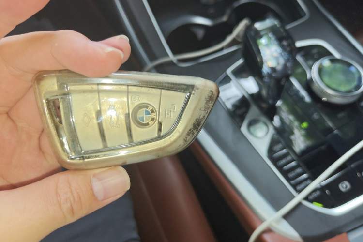 Used BMW X7 2022 xDrive40i Luxury M Sport Package Vehicle Key