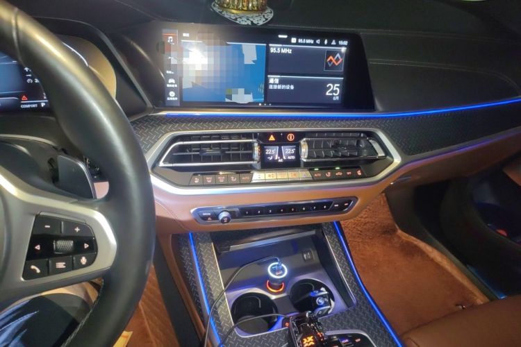 Used BMW X7 2022 xDrive M50i Audio And AC Panel