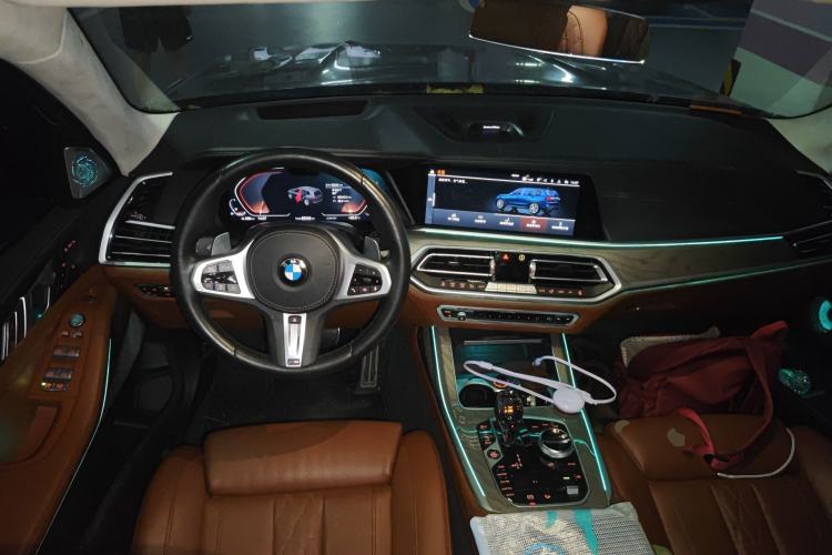 Used BMW X7 2022 xDrive40i Executive M Sport Package Center Console