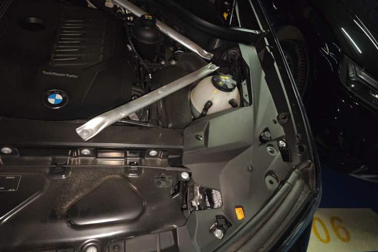 Used BMW X7 2022 xDrive40i Executive M Sport Package Engine Bay Left