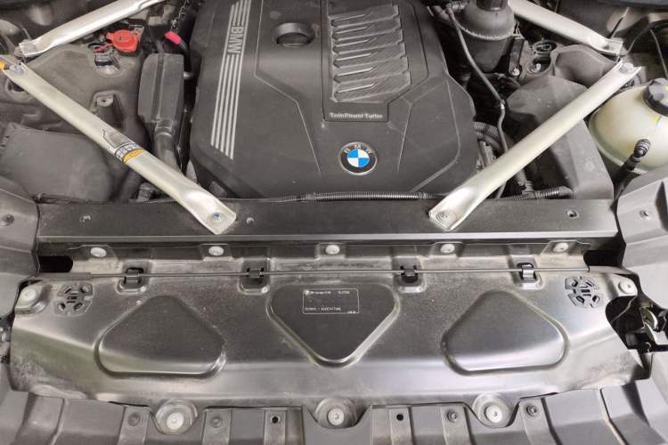 Used BMW X7 2022 xDrive40i Executive M Sport Package Engine Bay