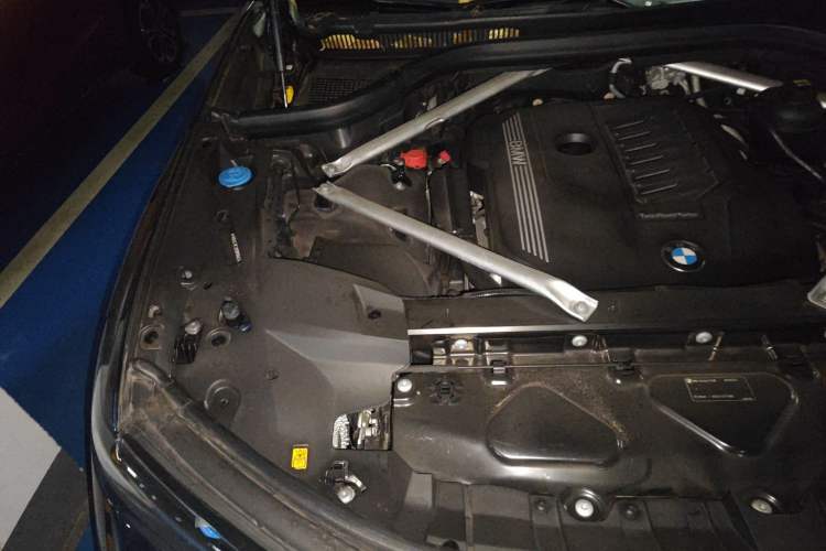 Used BMW X7 2022 xDrive40i Executive M Sport Package Engine Bay Right