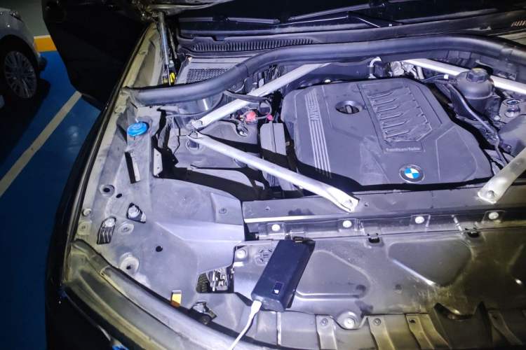 Used BMW X7 2022 xDrive40i Luxury M Sport Package Engine Bay Right