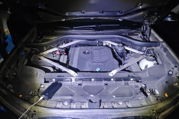 Used BMW X7 2022 xDrive40i Luxury M Sport Package Engine Bay