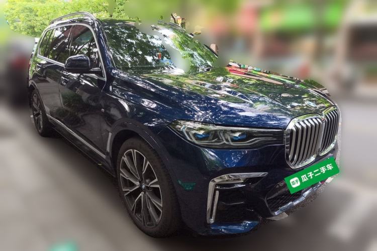 Used BMW X7 2022 xDrive40i Executive M Sport Package Front Right 45 Deg