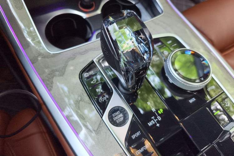 Used BMW X7 2022 xDrive40i Executive M Sport Package Gear Lever