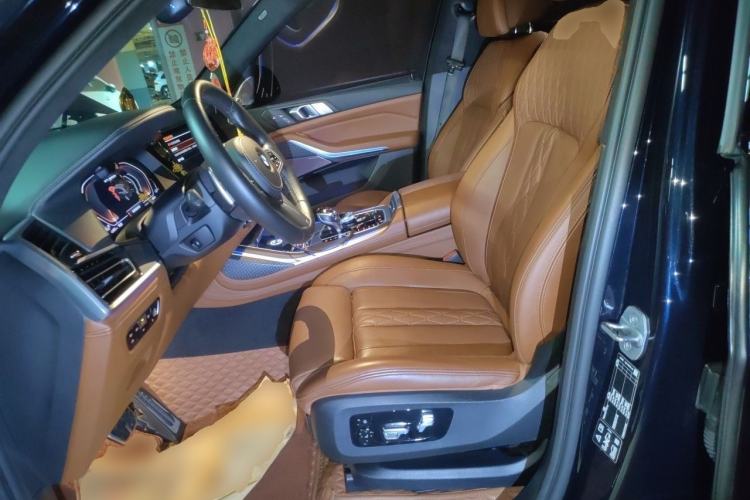 Used BMW X7 2022 xDrive M50i Left Front Seat