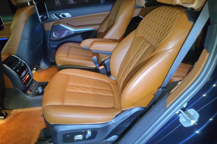 Used BMW X7 2022 xDrive M50i Left Rear Seat
