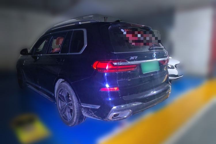Used BMW X7 2022 xDrive40i Luxury M Sport Package Rear Left 45 Deg