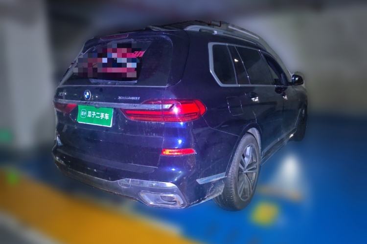 Used BMW X7 2022 xDrive40i Luxury M Sport Package Rear Right 45 Deg