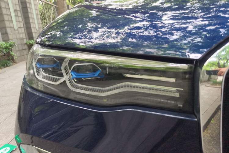 Used BMW X7 2022 xDrive40i Executive M Sport Package Right Front Headlight