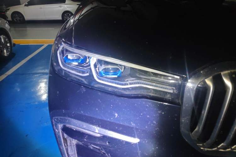 Used BMW X7 2022 xDrive40i Luxury M Sport Package Right Front Headlight