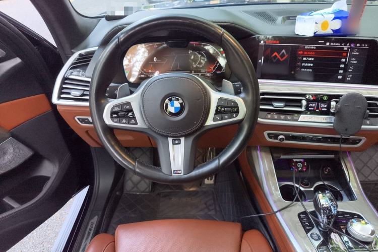 Used BMW X7 2022 xDrive40i Executive M Sport Package Steering Wheel