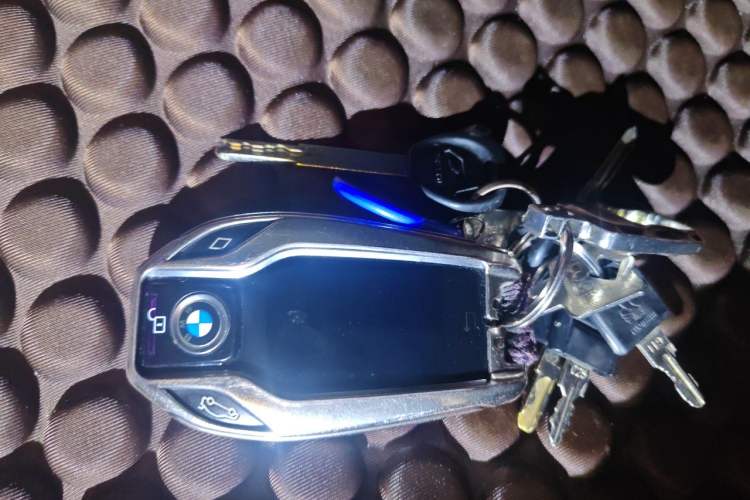 Used BMW X7 2022 xDrive40i Luxury M Sport Package Vehicle Key