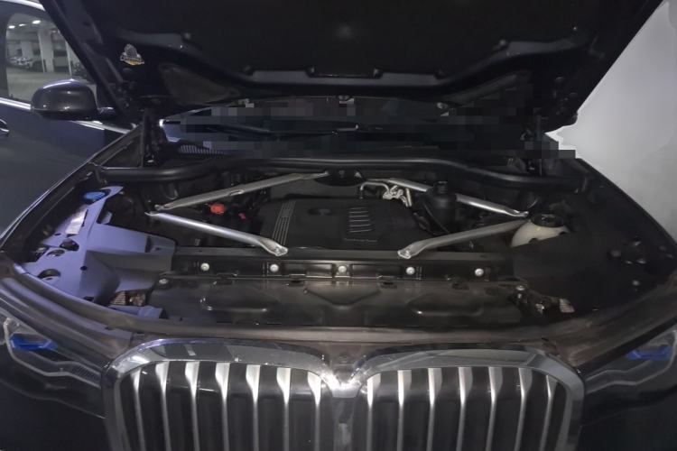 Used BMW X7 2022 xDrive40i Luxury M Sport Package Engine Bay