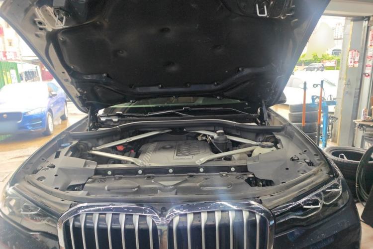 Used BMW X7 2022 xDrive40i Luxury Package with Leading Features Engine Bay
