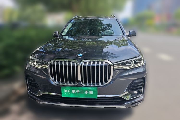 Used BMW X7 2022 xDrive40i Luxury Package with Leading Features Front
