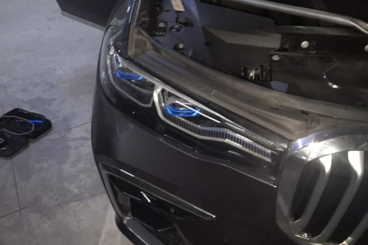 Used BMW X7 2022 xDrive40i Luxury M Sport Package Right Front Headlight