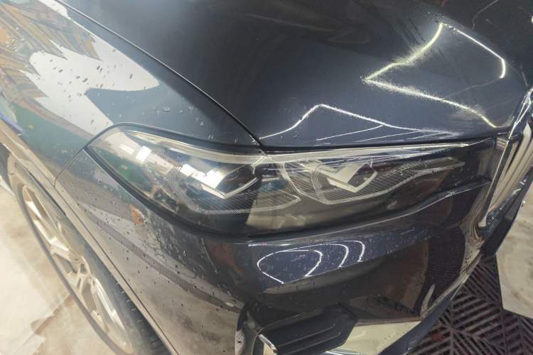 Used BMW X7 2022 xDrive40i Luxury Package with Leading Features Right Front Headlight
