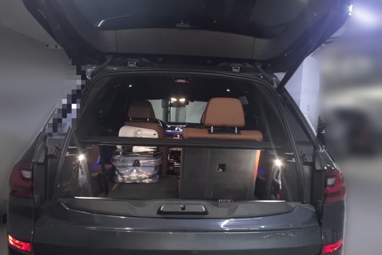 Used BMW X7 2022 xDrive40i Luxury M Sport Package Trunk