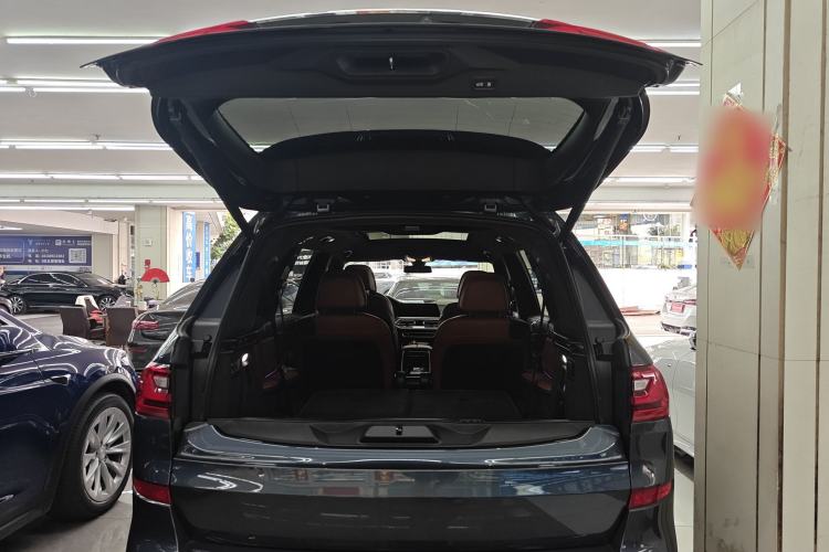 Used BMW X7 2022 xDrive40i Luxury M Sport Package Trunk