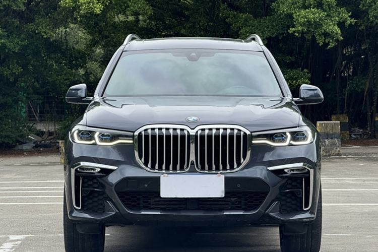 Used BMW X7 2022 xDrive40i Luxury M Sport Package Exterior 3