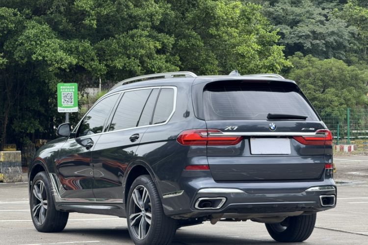 Used BMW X7 2022 xDrive40i Luxury M Sport Package Exterior 5