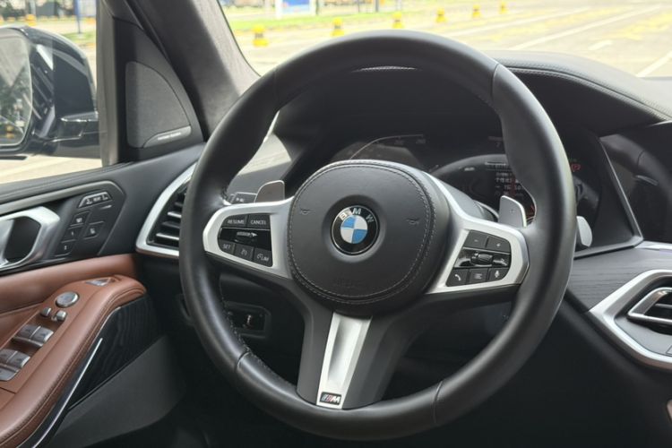 Used BMW X7 2022 xDrive40i Luxury M Sport Package Interior 2