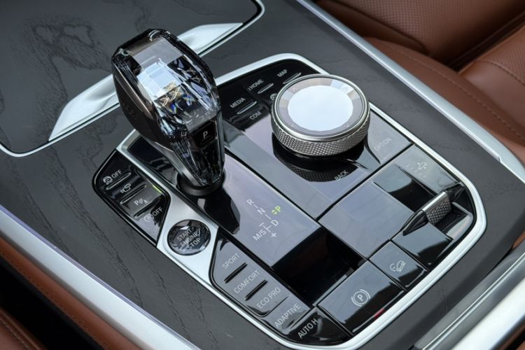 Used BMW X7 2022 xDrive40i Luxury M Sport Package Interior 4