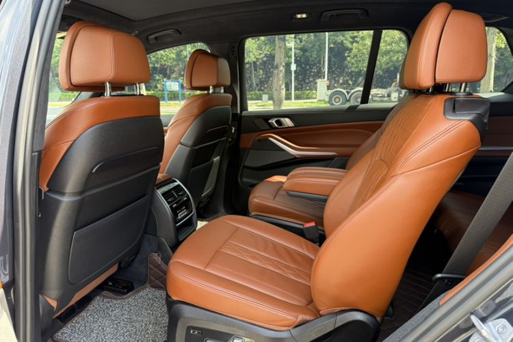 Used BMW X7 2022 xDrive40i Luxury M Sport Package Interior 7