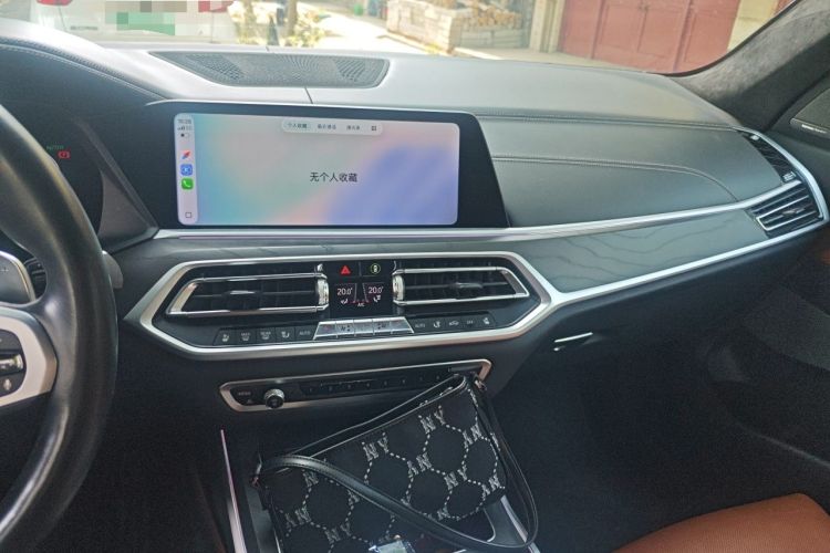 Used BMW X7 2022 xDrive40i Luxury M Sport Package Audio And AC Panel