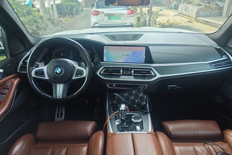 Used BMW X7 2022 xDrive40i Luxury M Sport Package Center Console