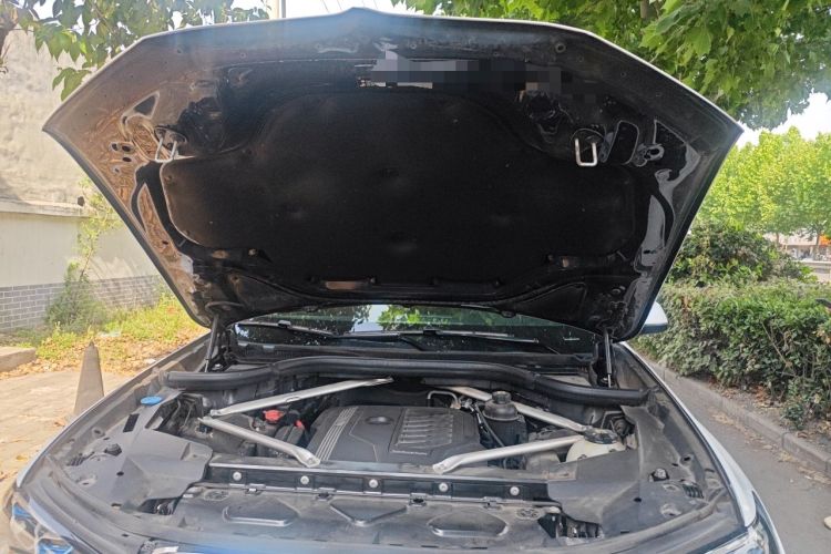 Used BMW X7 2022 xDrive40i Luxury M Sport Package Engine Bay