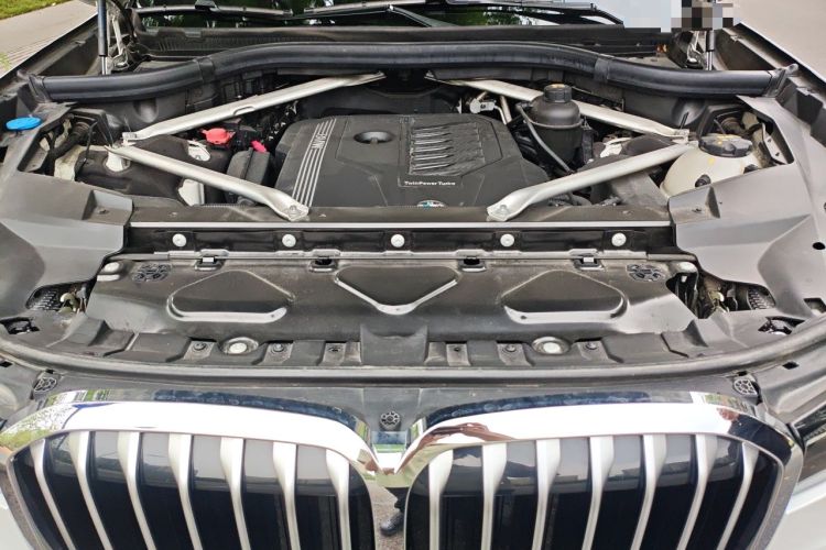 Used BMW X7 2022 xDrive40i Luxury Package with Leading Features Engine Bay