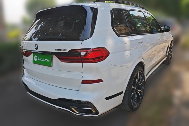 Used BMW X7 2022 xDrive40i Luxury M Sport Package Rear Right 45 Deg