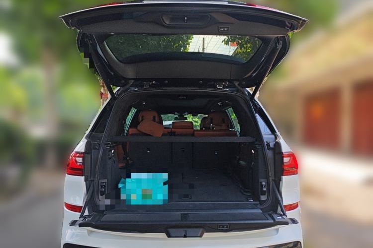 Used BMW X7 2022 xDrive40i Luxury M Sport Package Trunk