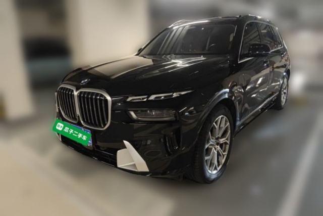 Used BMW X7 2023 xDrive40i Luxury Package with Leading Features