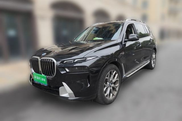 Used BMW X7 2023 xDrive40i Luxury Package with Leading Features