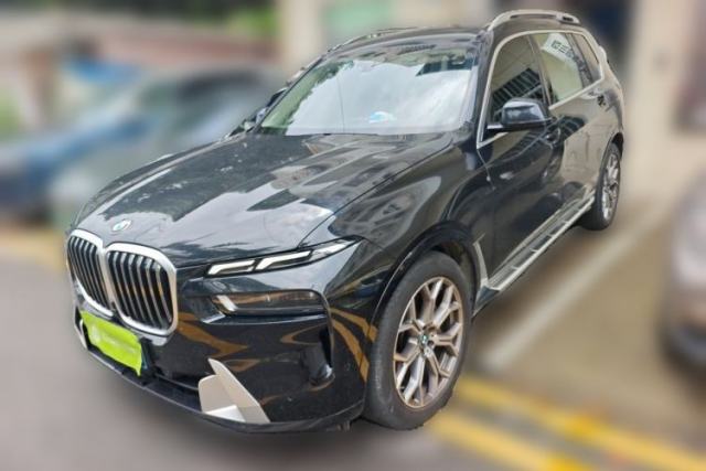 Used BMW X7 2023 xDrive40i Luxury Package with Leading Features