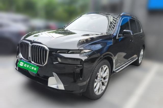 Used BMW X7 2023 xDrive40i Luxury Package with Leading Features