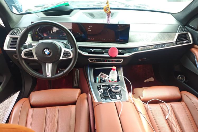 Used BMW X7 2023 xDrive40i Luxury M Sport Package Center Console