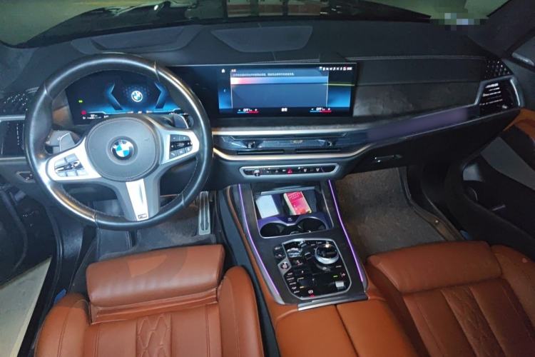 Used BMW X7 2023 xDrive40i Luxury M Sport Package Center Console