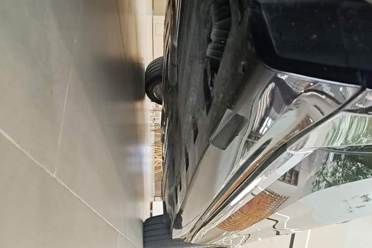 Used BMW X7 2023 xDrive40i Luxury M Sport Package Chassis Front Left