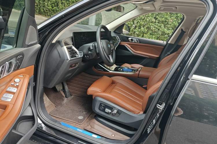 Used BMW X7  Driver Seat
